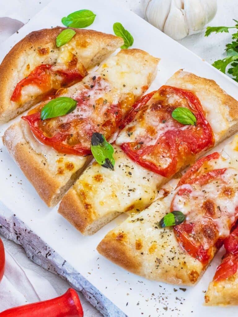 flatbread pizza 28 768x1024 1 2024 | grosskochberg